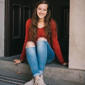 Meet your Posher, Sarah